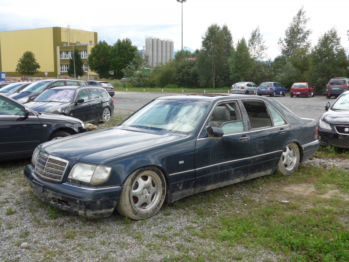 (153'881) - Mercedes am 16. August 2014 nach dem Unwetter in Altst�tten, Allmendplatz