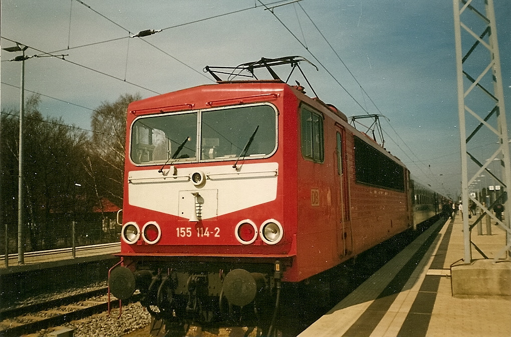 155 114 nach der Ankunft mit einem InterRegio in Binz.