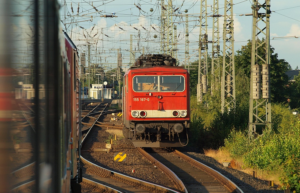 155 167-0 aufgenommen aus der in Neumünster einfahrenden RegionalBahn. NMS 01.07.2011