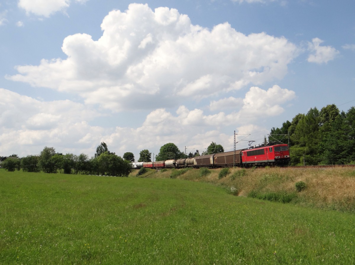 155 206 ist am 18.06.14 mit einem Frankenwaldumleiter in Oberjößnitz zusehen. 