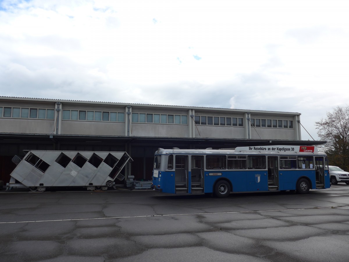 (155'974) - VBL Luzern (vbl-historic) - Nr. 81/LU 231'018 - FBW/Hess am 25. Oktober 2014 in Rain, Lager Geissbach