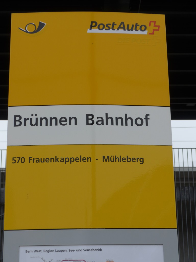 (156'104) - PostAuto-Haltestelle - Br�nnen, Bahnhof - am 26. Oktober 2014
