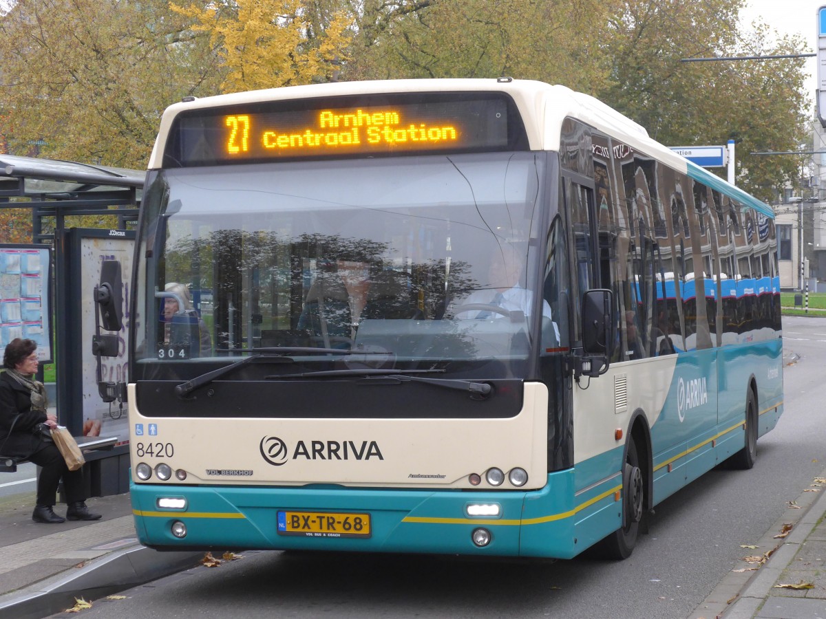 (157'018) - ARRIVA - Nr. 8420/BX-TR-68 - VDL Berkhof am 20. November 2014 in Arnhem, Willemsplein