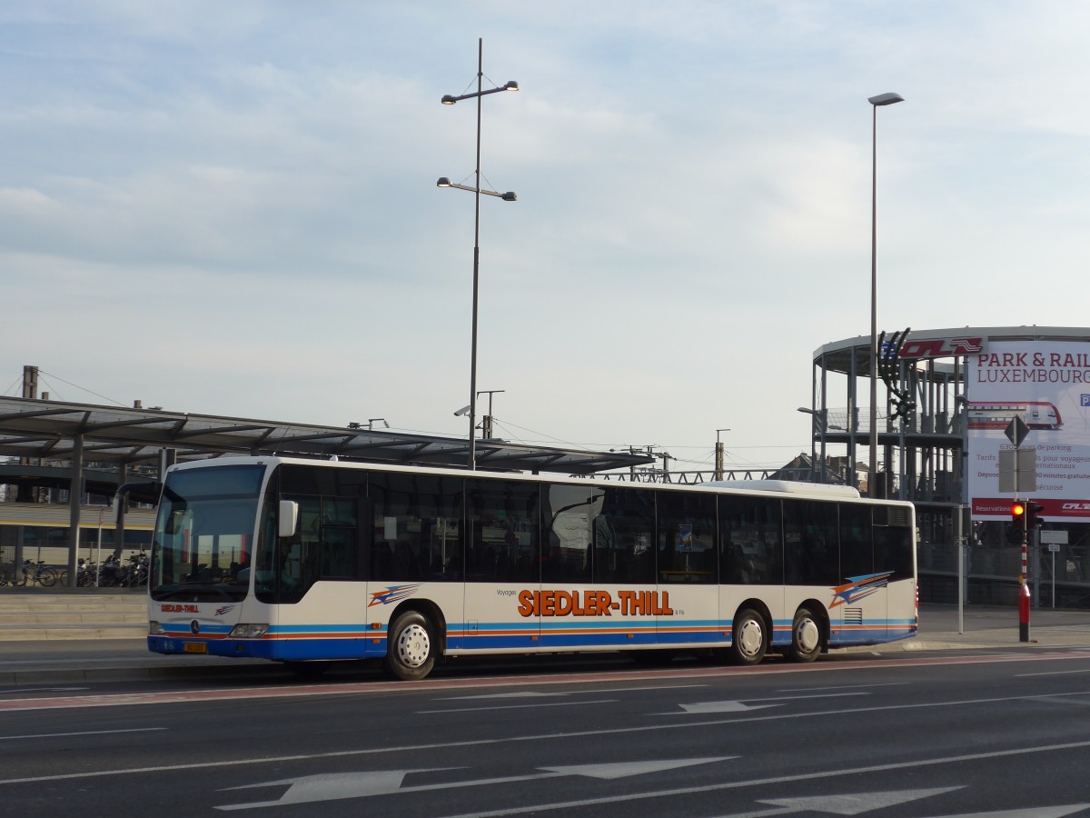 (157'342) - Siedler-Thill, Ttange - BU 1100 - Mercedes am 22. November 2014 beim Bahnhof Luxembourg