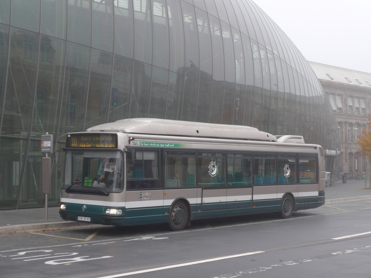 (157'452) - CTS Strasbourg - Nr. 745/2101 ZT 67 - Renault am 23. November 2014 beim Hauptbahnhof Strasbourg