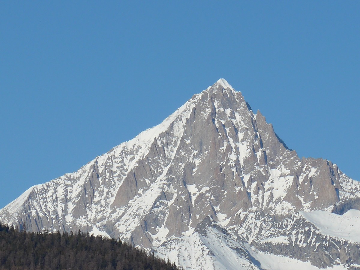 (157'900) - Das Matterhorn am 23. Dezember 2014 von Gr�chen aus