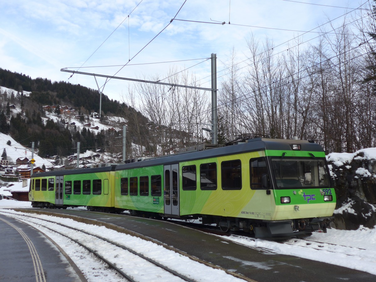 (158'131) - TPC-Pendelzug - Nr. 592 - am 2. Januar 2015 beim Bahnhof Champ�ry
