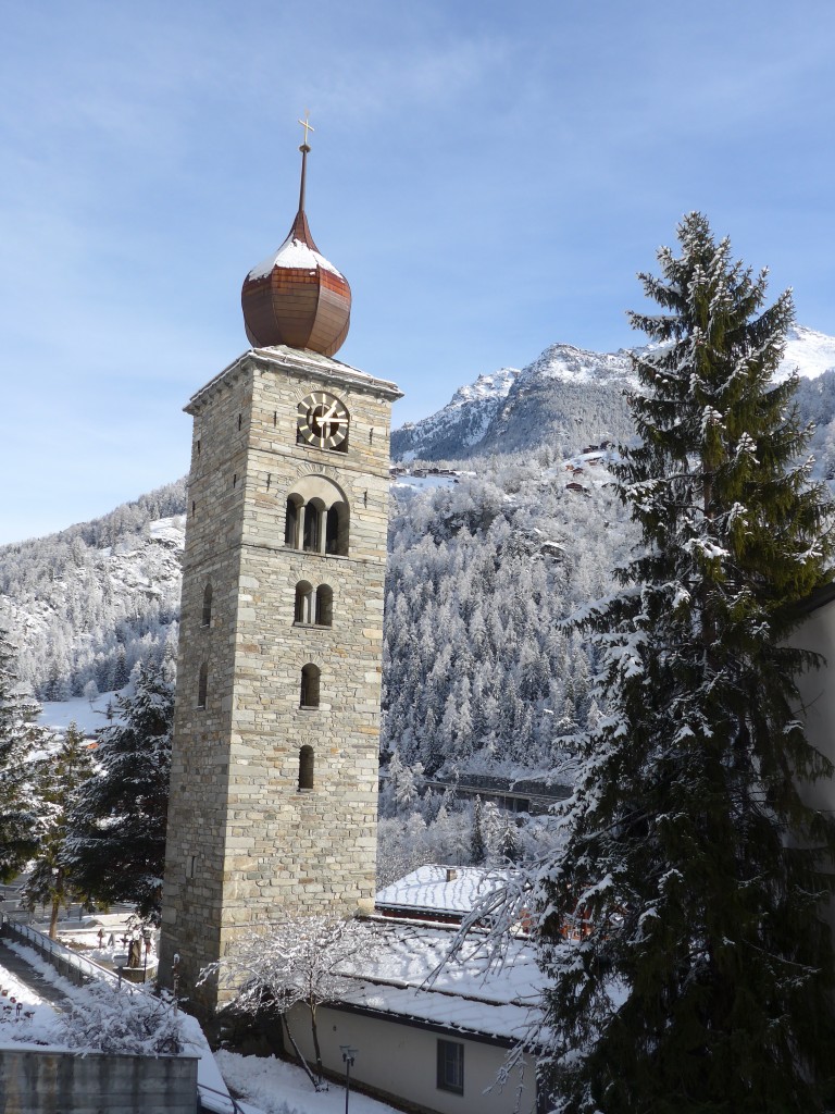 (158'419) - Der Kirchturm von St. Niklaus am 18. Januar 2015