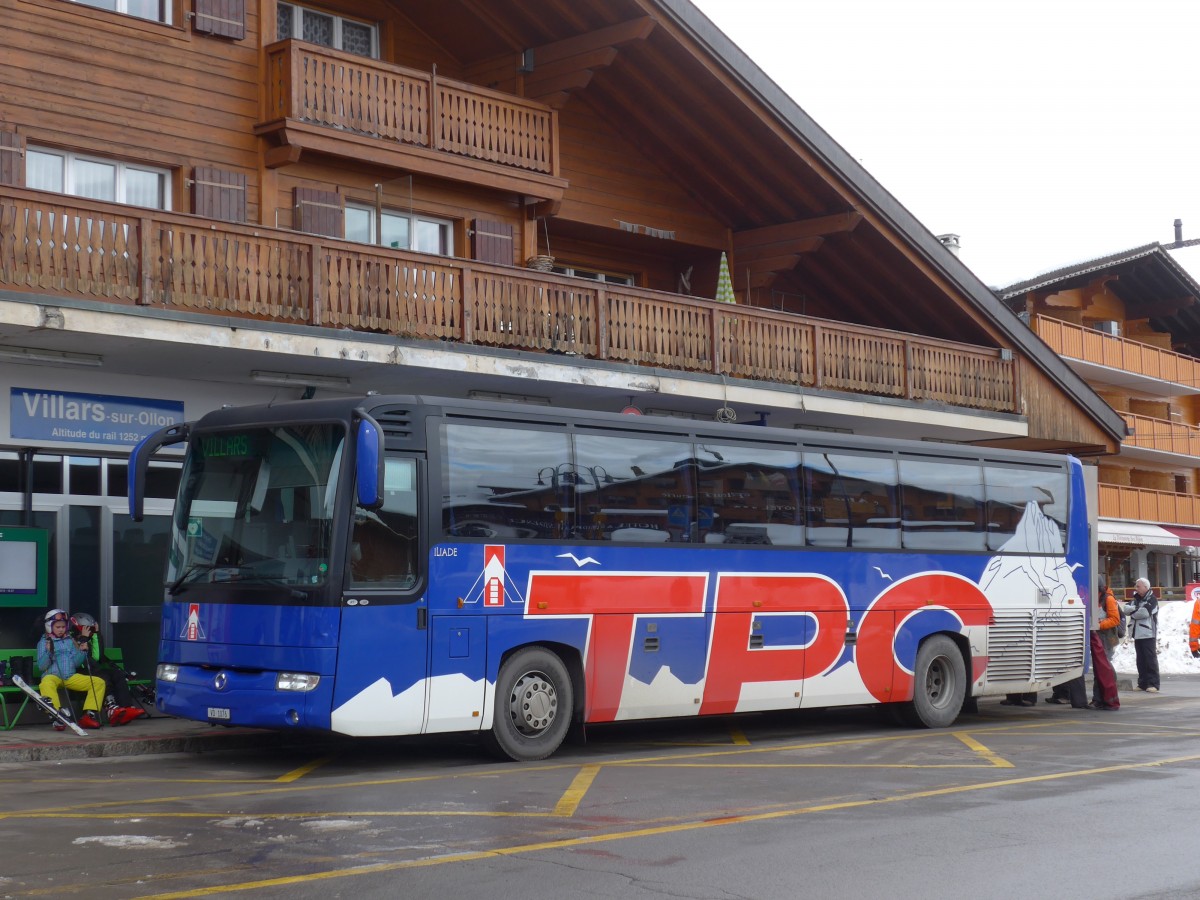 (158'758) - TPC Aigle - Nr. 13/VD 1076 - Irisbus am 15. Februar 2015 beim Bahnhof Villars-sur-Ollon