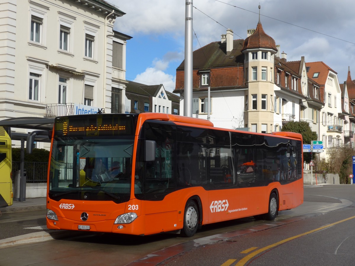 (159'016) - RBS Worblaufen - Nr. 203/BE 800'203 - Mercedes am 2. Mrz 2015 beim Hauptbahnhof Solothurn