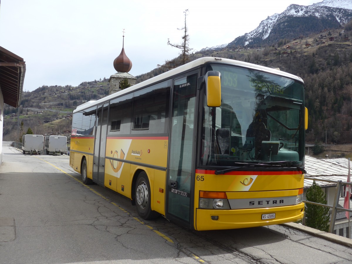 (159'601) - Zerzuben, Visp-Eyholz - Nr. 65/VS 45'880 - Setra am 2. April 2015 beim Bahnhof St. Niklaus