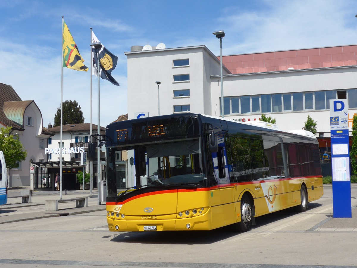 (160'192) - Schmidt, Oberbren - SG 397'504 - Solaris am 8. Mai 2015 beim Bahnhof Wil