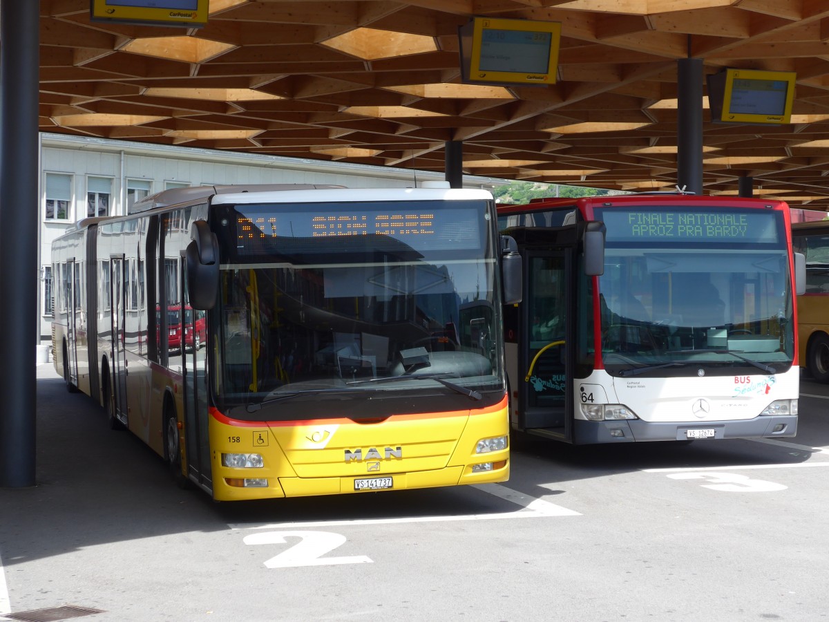 (160'400) - Buchard, Leytron - Nr. 158/VS 141'737 - MAN am 10. Mai 2015 beim Bahnhof Sion