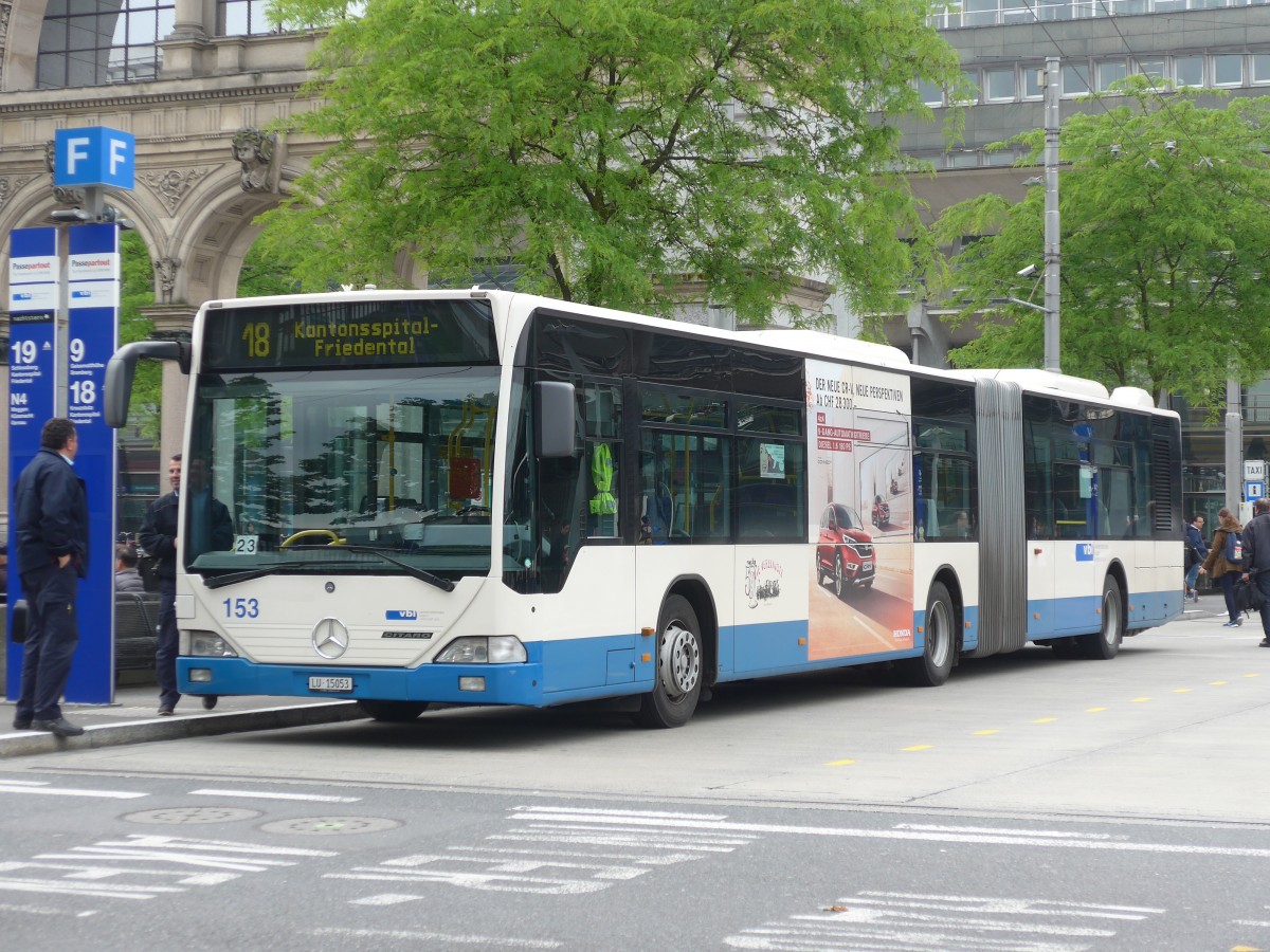 (160'584) - VBL Luzern - Nr. 153/LU 15'053 - Mercedes am 22. Mai 2015 beim Bahnhof Luzern