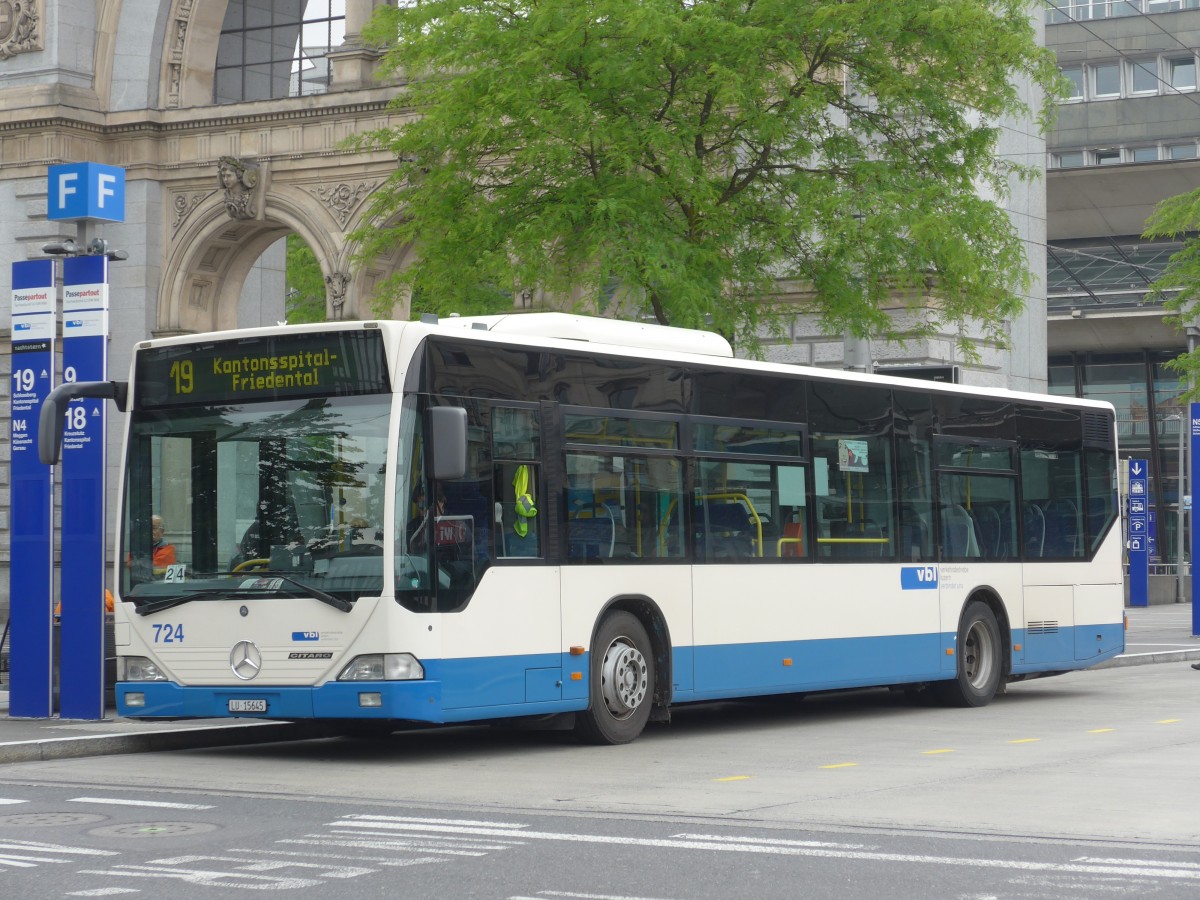 (160'602) - VBL Luzern - Nr. 724/LU 15'645 - Mercedes (ex Heggli, Kriens Nr. 724) am 22. Mai 2015 beim Bahnhof Luzern