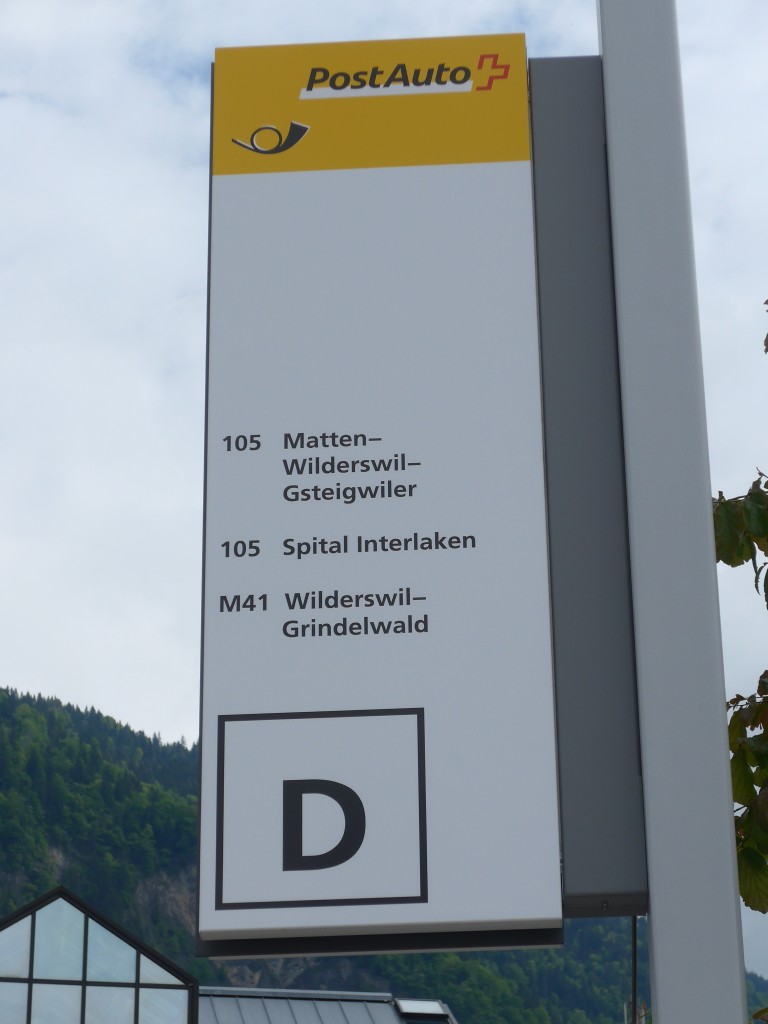 (160'981) - PostAuto-Haltestelle - Interlaken, Westbahnhof - am 25. Mai 2015