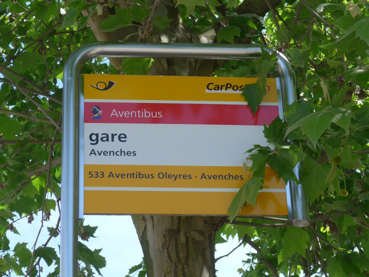 (161'257) - PostAuto-Haltestelle - Avenches, gare - am 28. Mai 2015