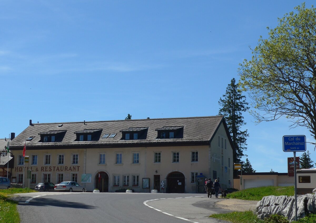 (161'374) - PostAuto-Haltestellen am 28. Mai 2015 in Le Marchairuz, Col