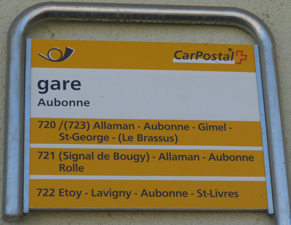 (161'380) - PostAuto-Haltestellenschild - Aubonne, gare - am 28. Mai 2015