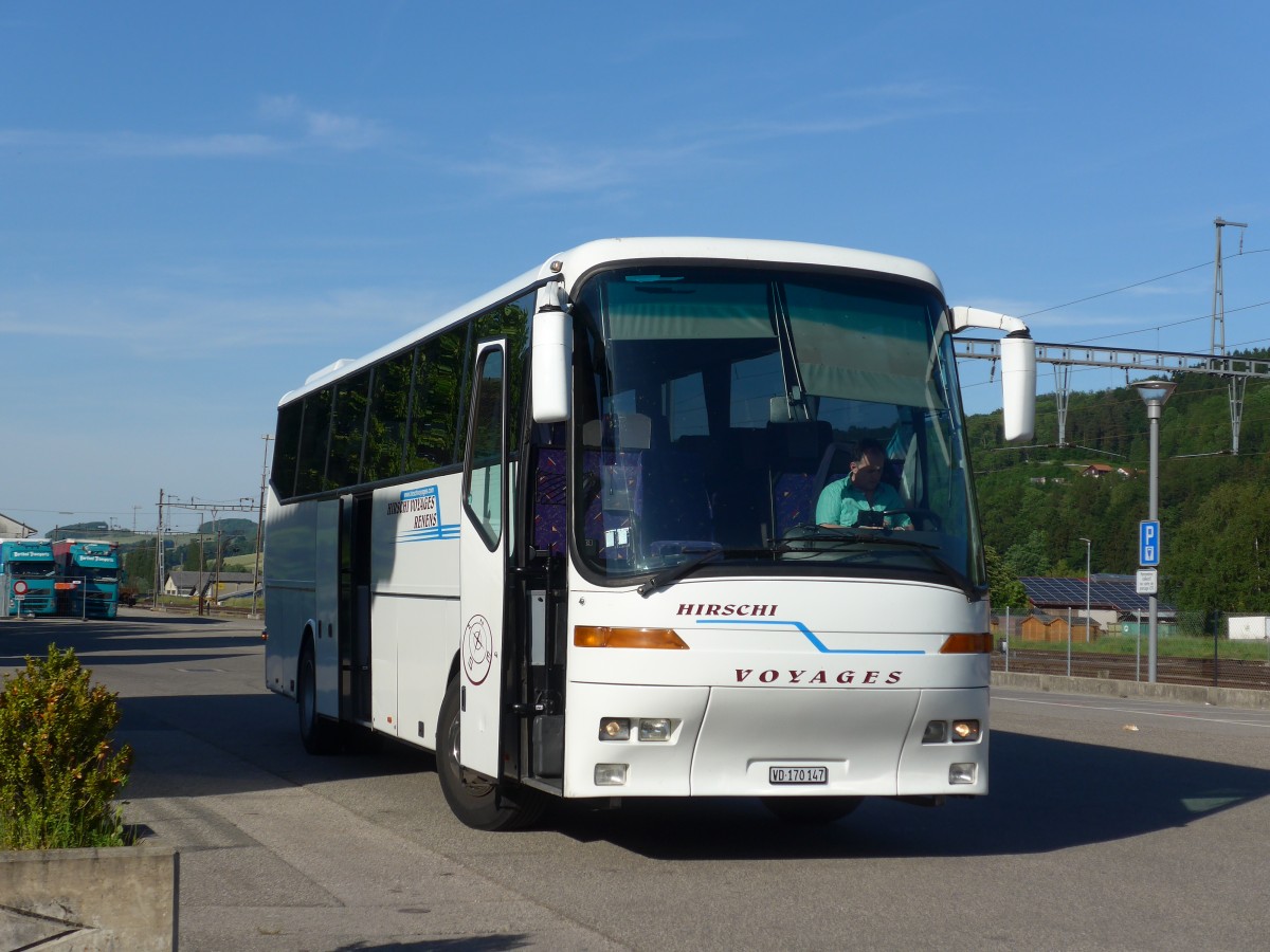 (161'402) - Hirschi, Renens - VD 170'147 - Bova am 28. Mai 2015 beim Bahnhof Moudon