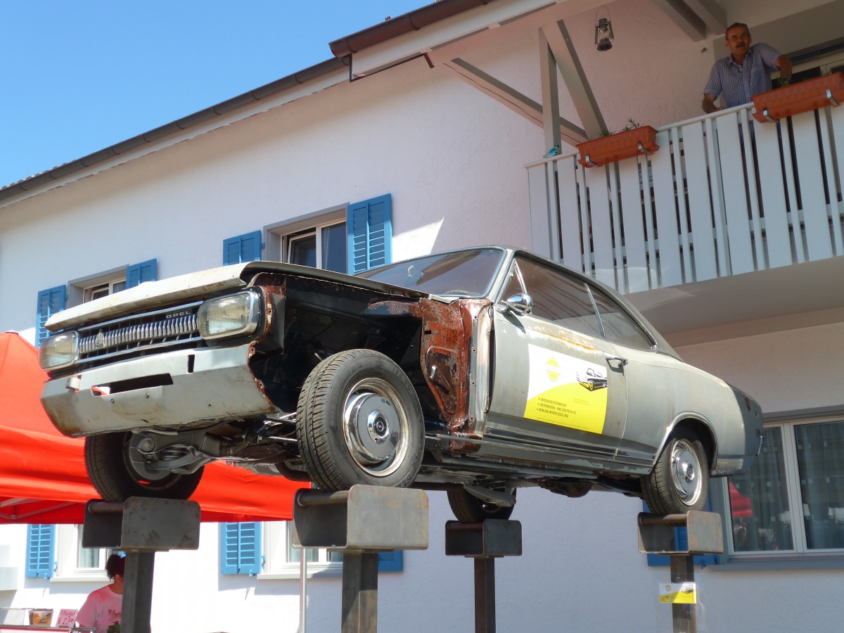 (161'794) - Opel am 6. Juni 2015 in Thayngen, Saurertreffen