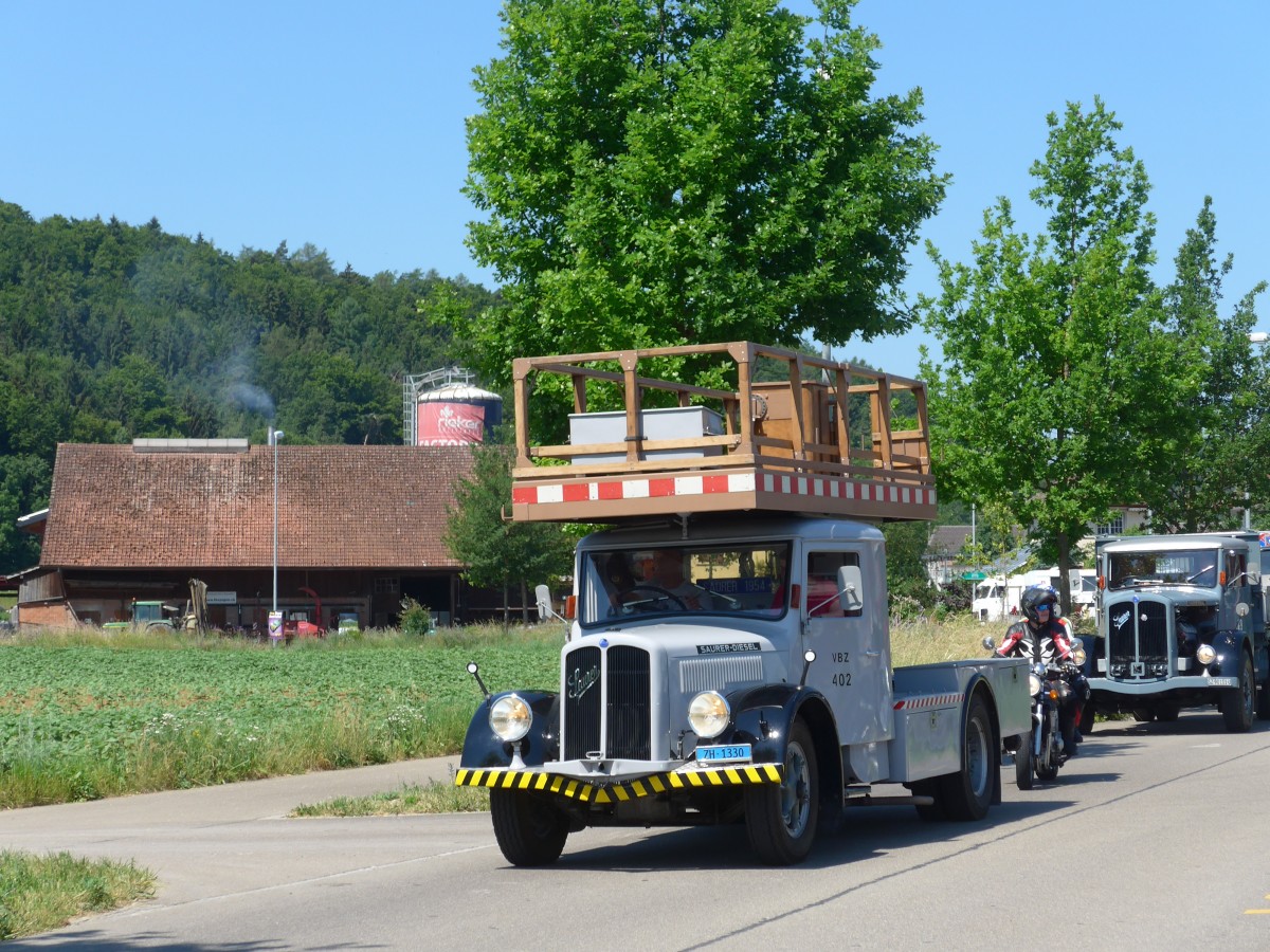 (161'855) - VBZ Z�rich - Nr. 402/ZH 1330 - Saurer am 6. Juni 2015 in Thayngen, Saurertreffen