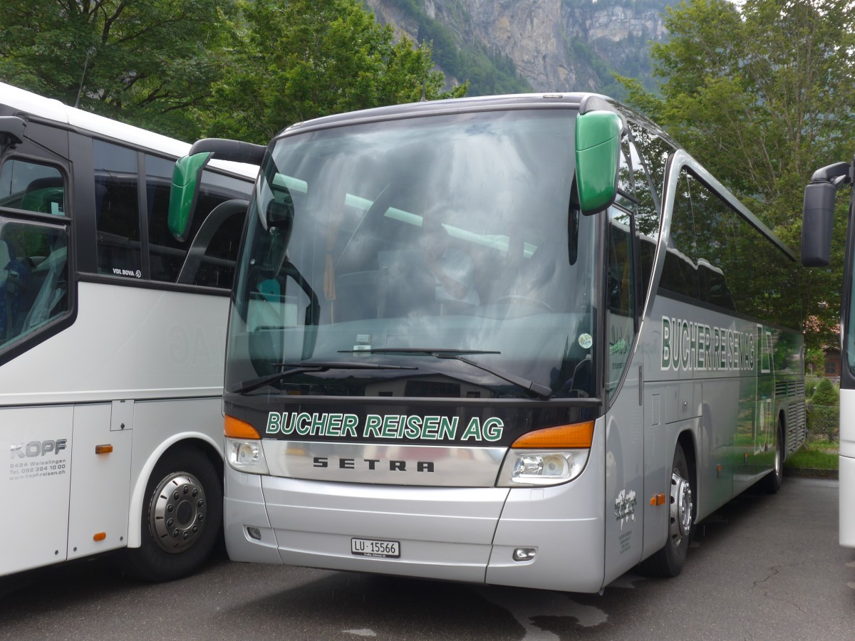 (162'387) - Bucher, Luzern - LU 15'566 - Setra am 20. Juni 2015 in Meiringen, Balm