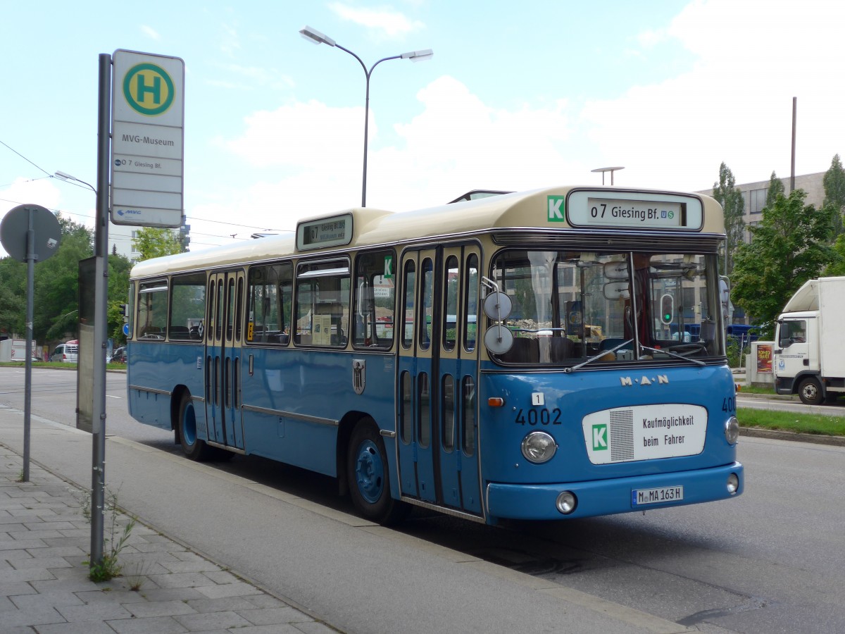 (162'843) - MVG Mnchen (OCM) - Nr. 4002/M-MA 163H - MAN am 28. Juni 2015 in Mnchen, MVG-Museum