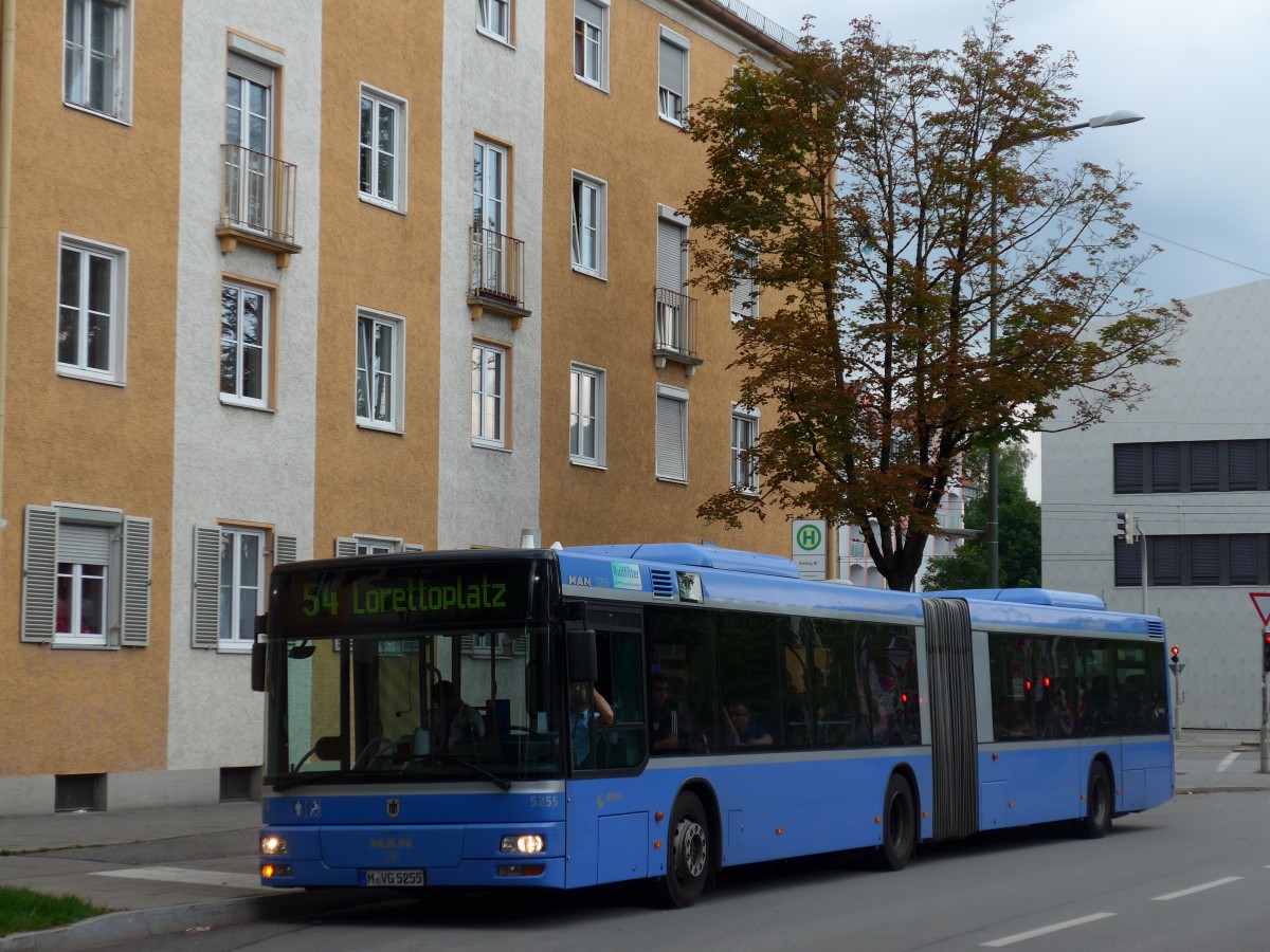 (162'858) - MVG Mnchen - Nr. 5255/M-VG 5255 - MAN am 28. Juni 2015 in Mnchen, Bahnhof Giesing