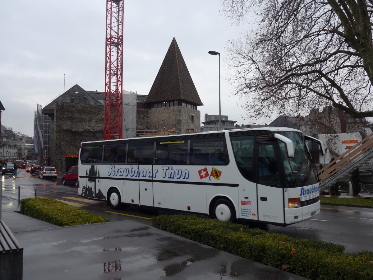 (162'874) - Straubhaar, Thun - Nr. 2/BE 555'977 - Setra am 21. Dezember 2015 in Thun, Grabengut