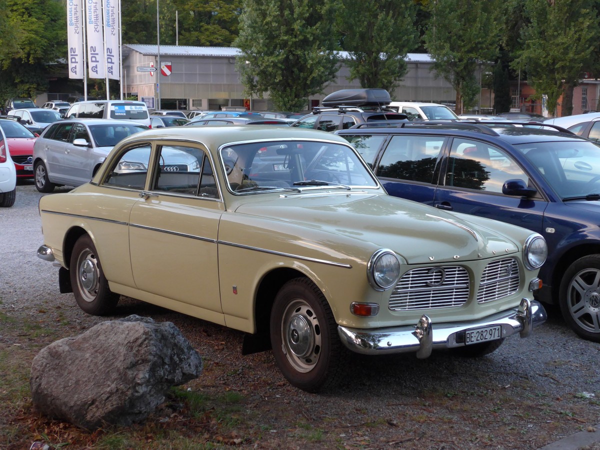 (163'308) - Volvo - BE 282'971 - am 12. August 2015 in Thun, Lachenwiese
