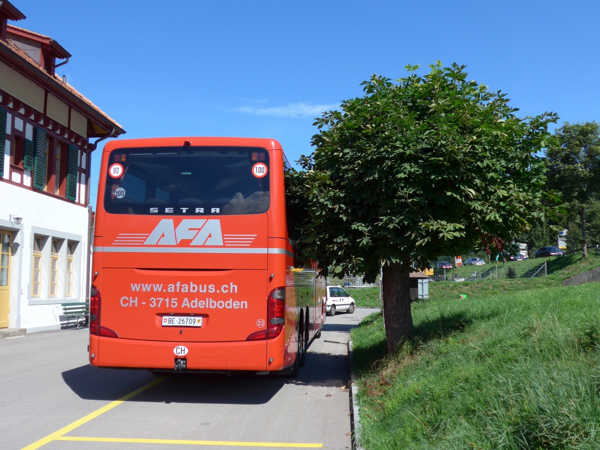 (163'710) - AFA Adelboden - Nr. 23/BE 26'709 - Setra (ex Blaguss, A-Wien Nr. 5402) am 20. August 2015 beim Bahnhof Mlenen