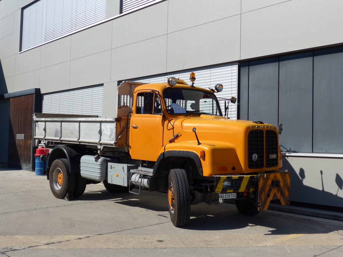 (163'928) - Saurer - AG 218'745 - am 29. August 2015 in Oberkirch, CAMPUS Sursee