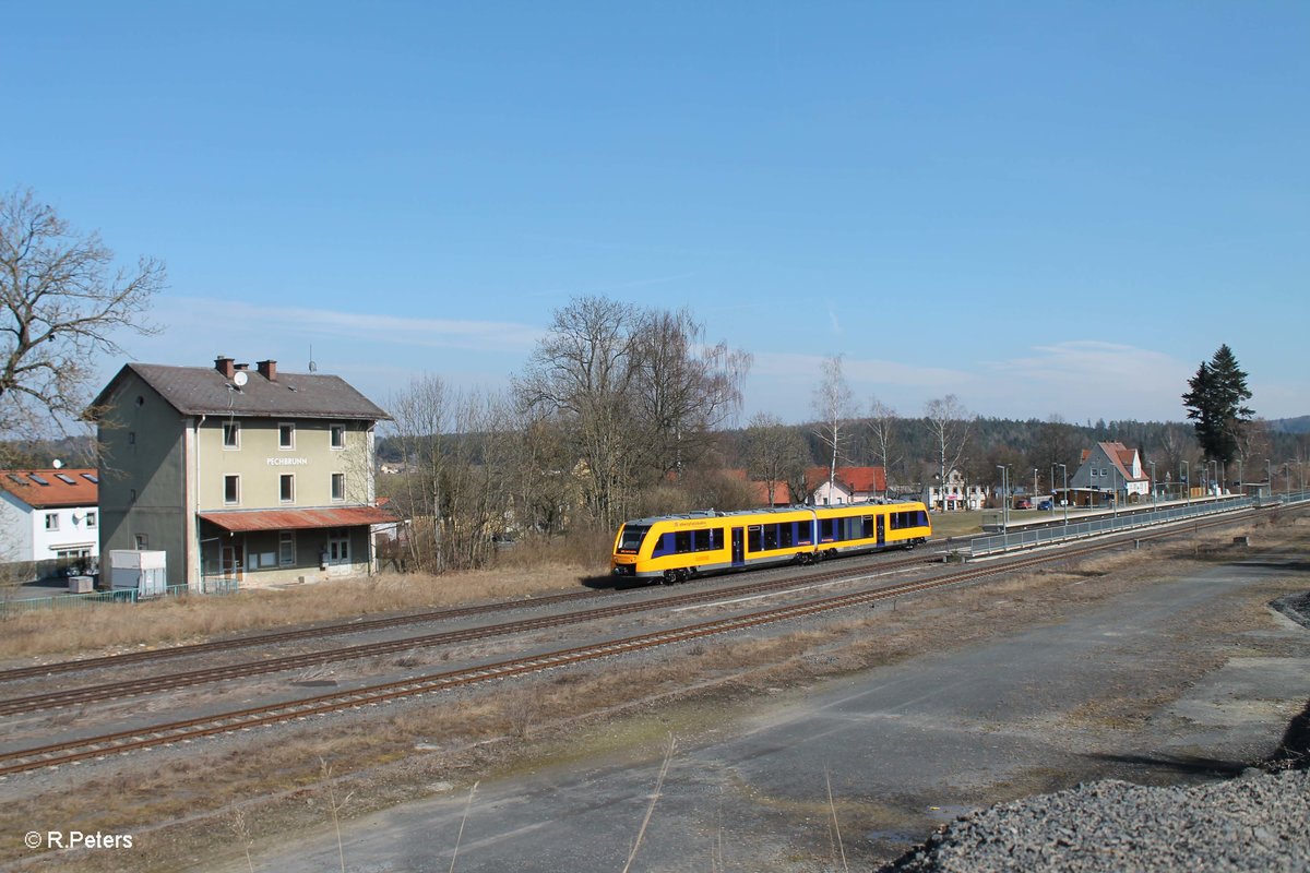 1648 201 verlässt Pechbrunn als OPB79720 Regensburg - Marktredwitz. 18.03.16