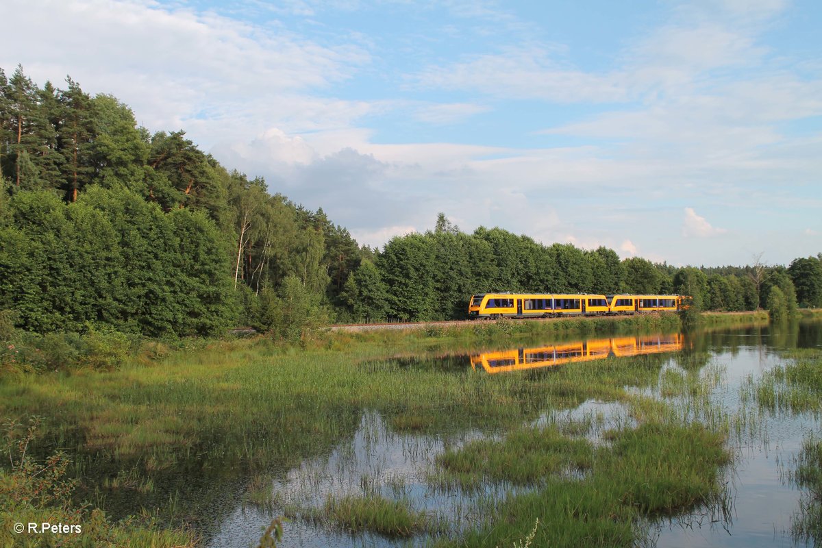 1648 212 + 210 als OPB 79742 Regensburg - Marktredwitz kurz vor Wiesau. 28.07.16