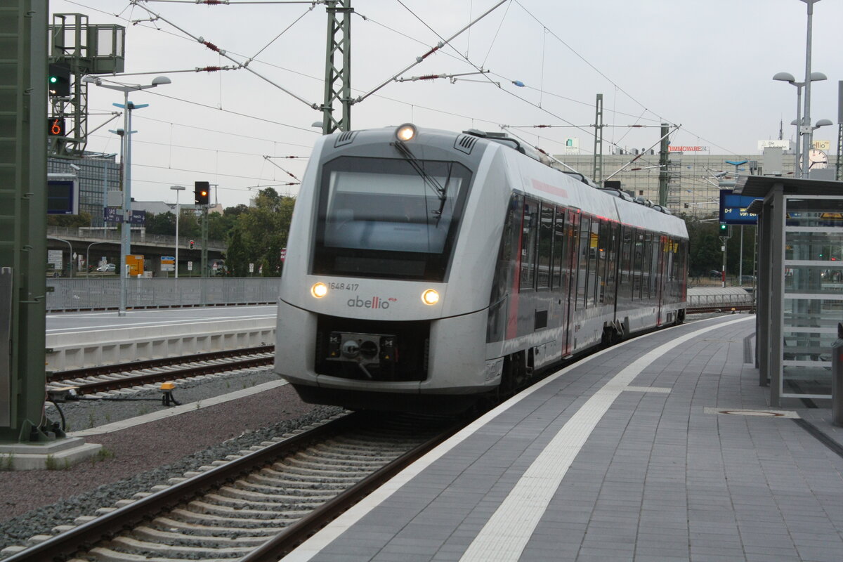 1648 417/917 bei der Einfahrt in den Endbahnhof Halle/Saale Hbf am 19.8.21