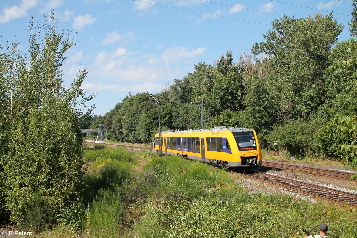 1648 702 verlässt Reuth bei Erbendorf als OPB RB 23 79733 Marktredwitz - Regensburg. 14.08.21