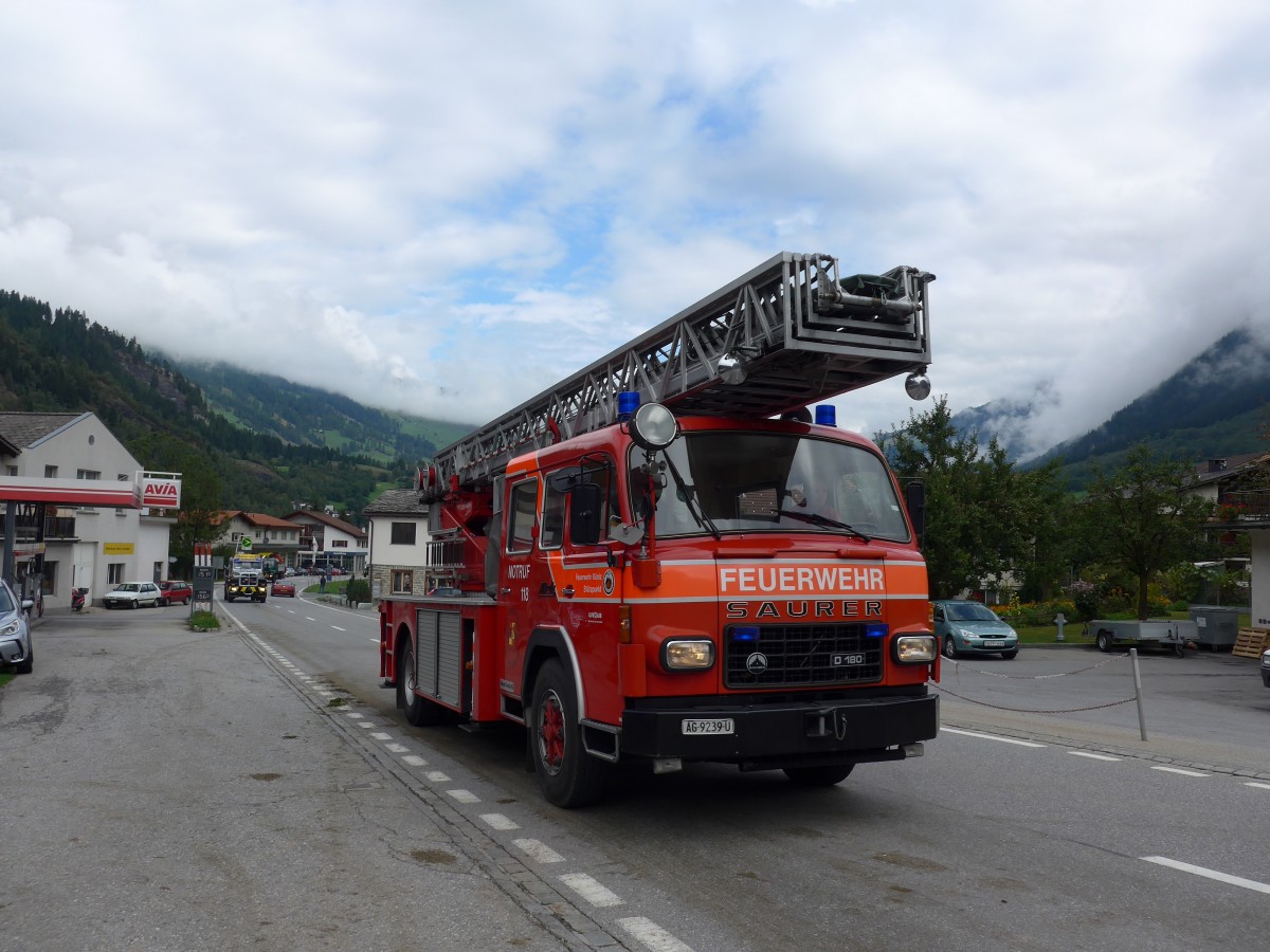 (165'286) - Feuerwehr, K�niz - AG 9239 U - Saurer am 19. September 2015 in Andeer, Tgavugl