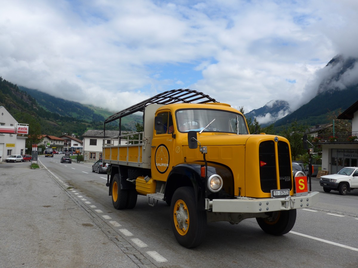 (165'353) - Saurer - Nr. 2/TI 37'572 - am 19. September 2015 in Andeer, Tgavugl