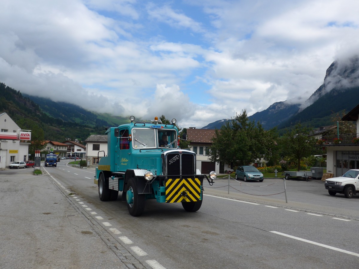 (165'374) - Billeter, M�nnedorf - Nr. 8/ZH 1549 - FBW am 19. September 2015 in Andeer, Tgavugl