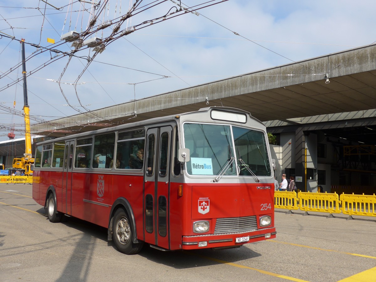 (165'864) - VW Winterthur (Rtrobus) - Nr. 254/VD 1240 - Volvo/Tscher (ex Zivilschutz, Winterthur; ex VW Winterthur Nr. 254) am 26. September 2015 in Winterthur, Depot Grzefeld