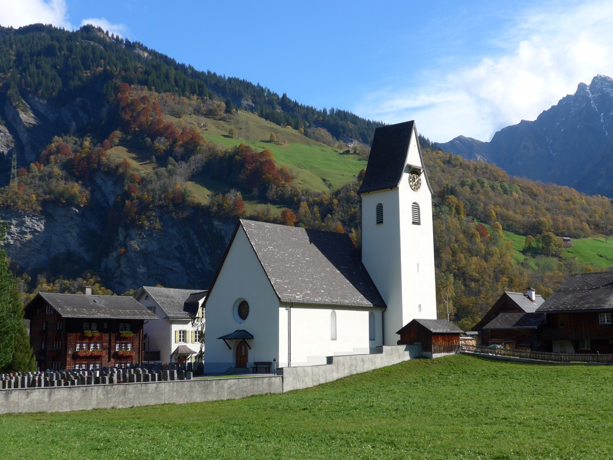 (166'144) - Die Kirche Elm am 10. Oktober 2015