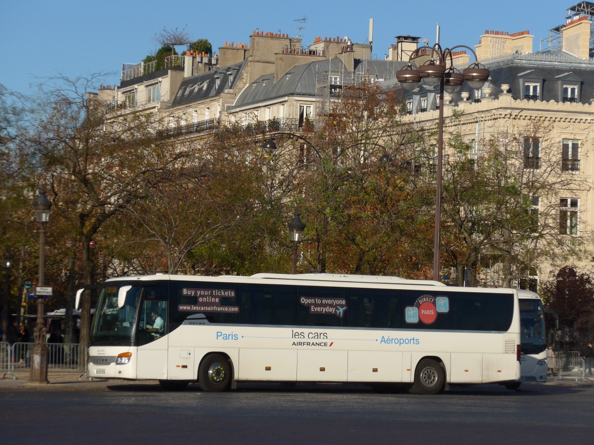 (166'687) - Air France, Le Mesnil Amelot - Nr. 86'007/CG 921 PC - Setra am 15. November 2015 in Paris, Arce de Triomphe