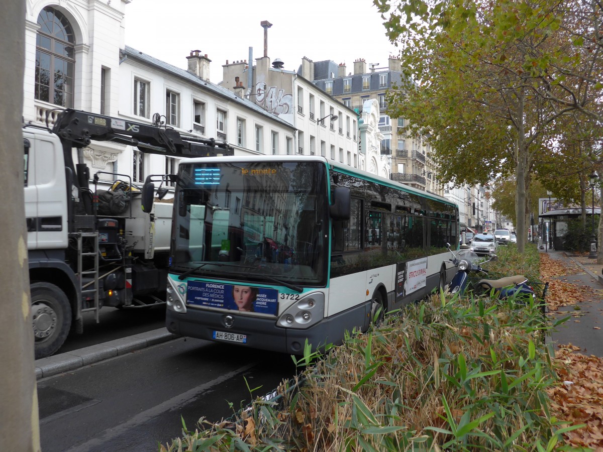 (167'096) - RATP Paris - Nr. 3722/AH 806 AR - Irisbus am 17. November 2015 in Paris, Anvers