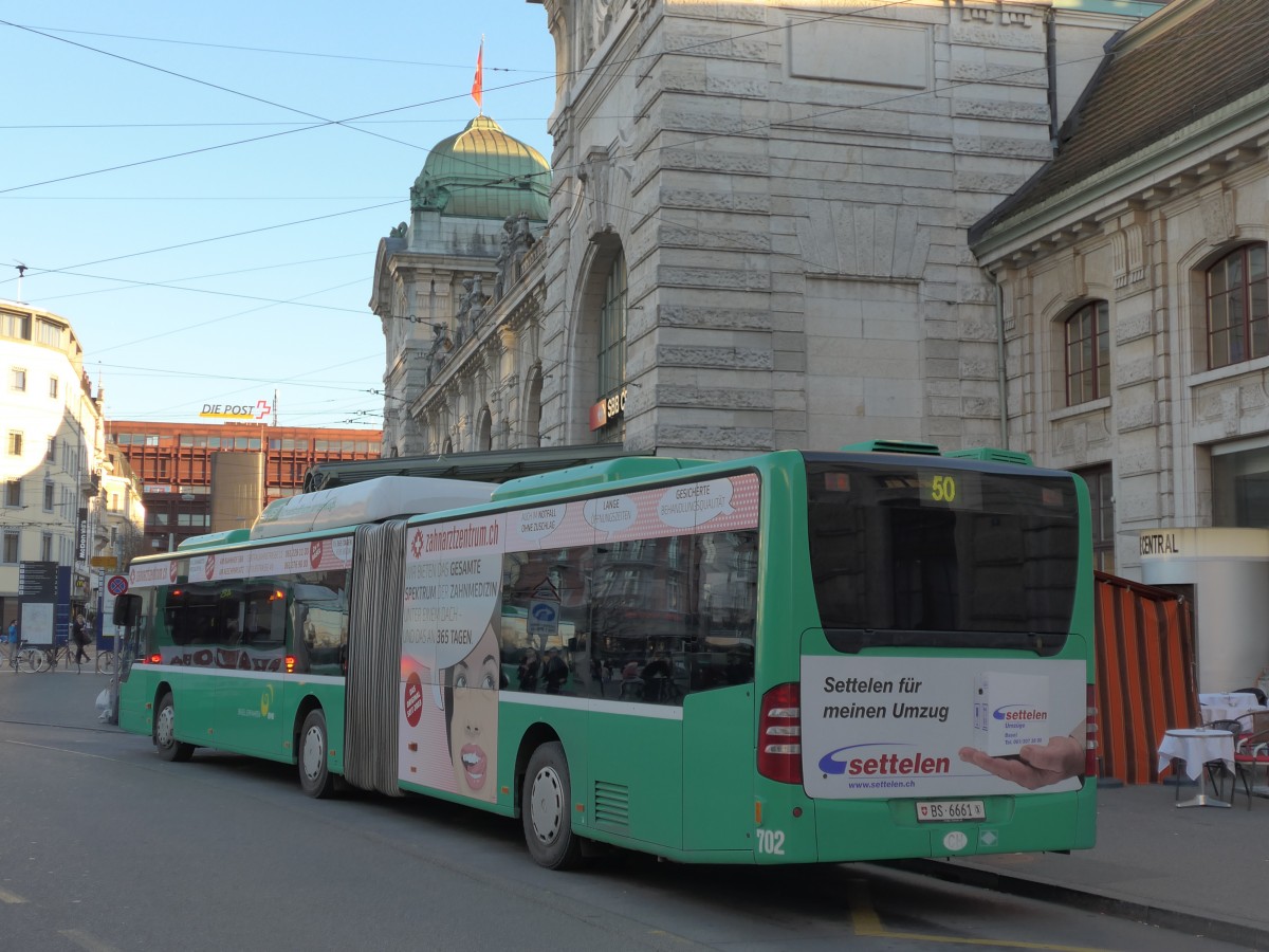 (167'403) - BVB Basel - Nr. 702/BS 6661 - Mercedes am 18. November 2015 beim Bahnhof Basel