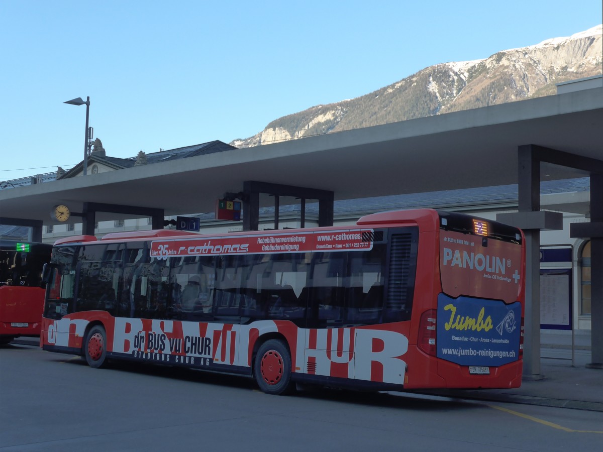 (167'622) - SBC Chur - Nr. 8/GR 97'508 - Mercedes am 5. Dezember 2015 beim Bahnhof Chur