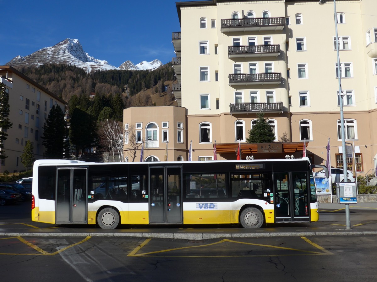 (167'807) - VBD Davos - Nr. 9/GR 85'332 - Mercedes am 19. Dezember 2015 beim Bahnhof Davos Dorf