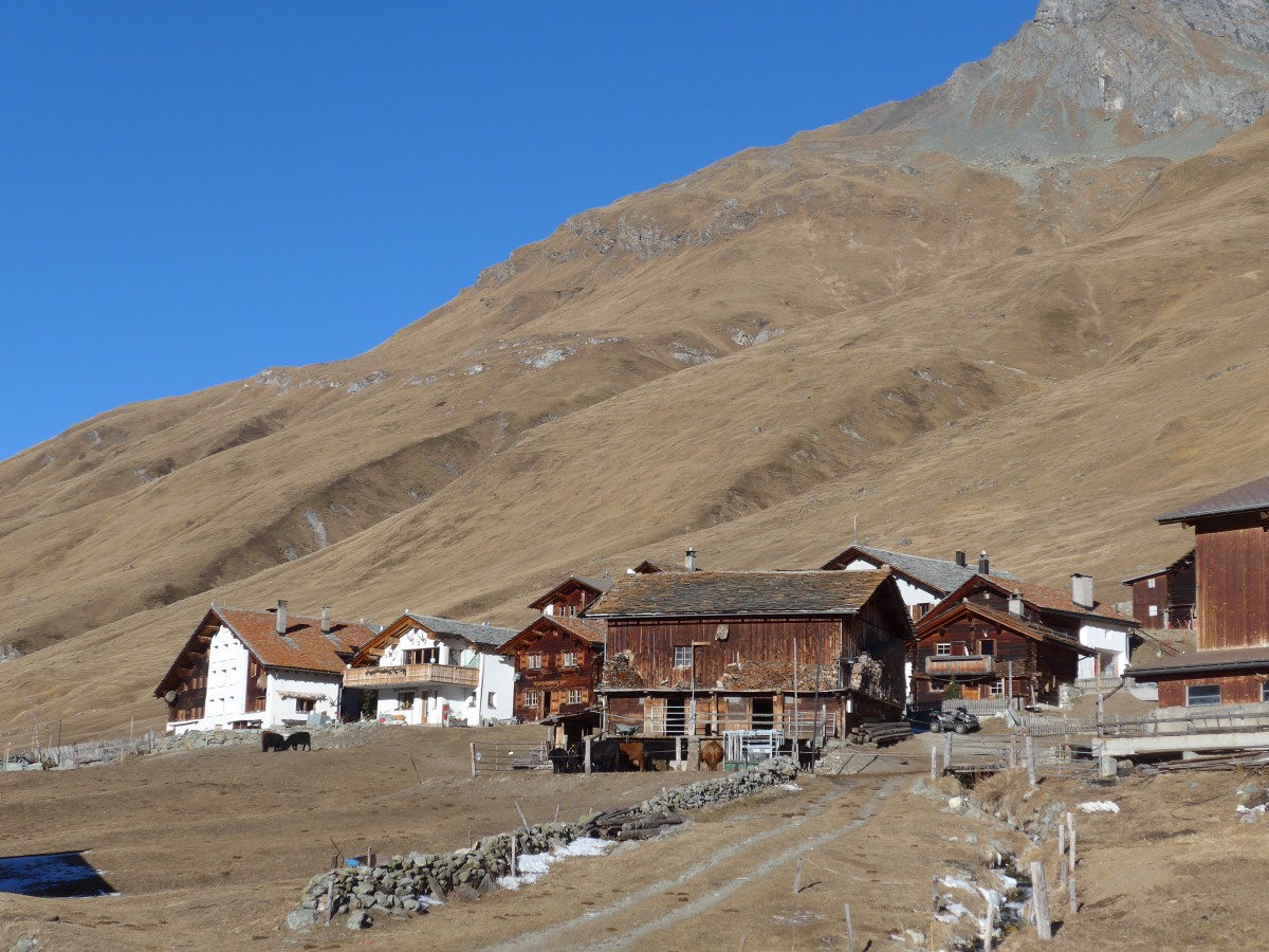 (168'072) - H�user am 29. Dezember 2015 in Juf
