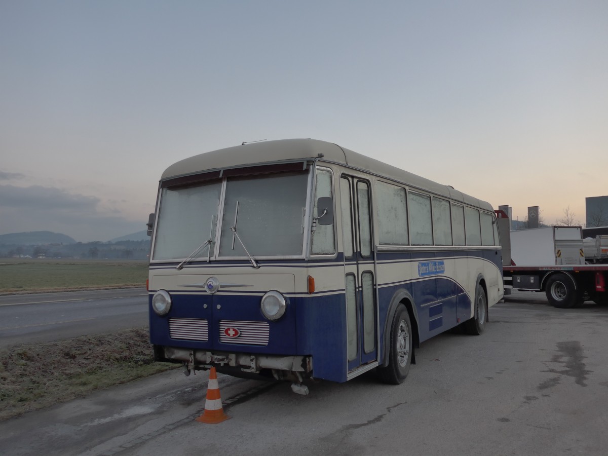 (168'130) - Oldtimer-Galerie, Toffen - Saurer/R&J (ex Schmid, Oberdorf; ex AGR Reigoldswil; ex BSF Hochdorf Nr. 8; ex ATGH Heiligenschwendi Nr. 5) am 30. Dezember 2015 in Uetendorf, Allmend