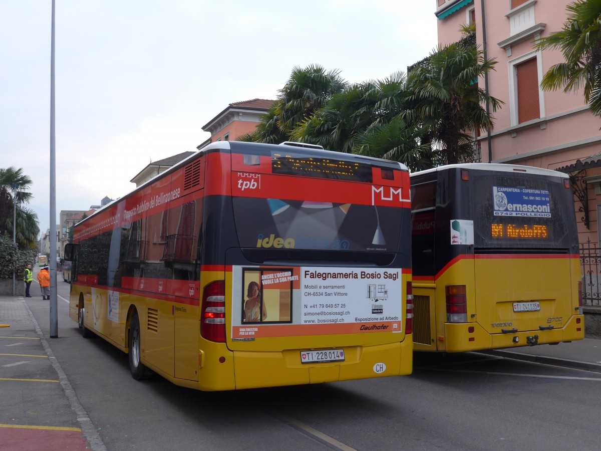 (168'648) - AutoPostale Ticino - TI 228'014 - Mercedes am 6. Februar 2016 in Bellinzona, Fermata provvisoria